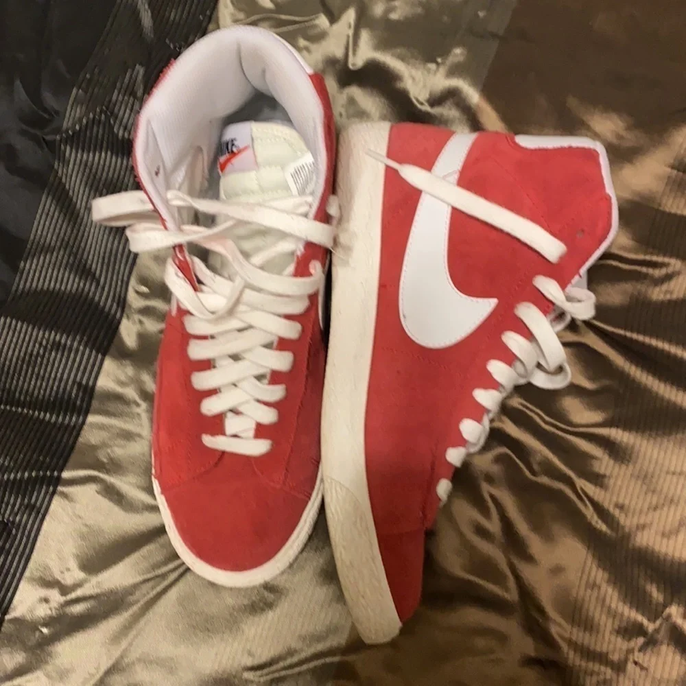 Nike Kids Red and White Sneakers